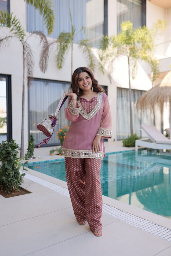 READYMADE TOP-PANT WITH BATWA