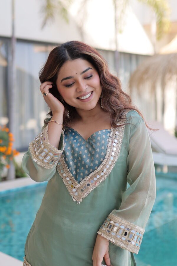 READYMADE TOP-PANT WITH BATWA