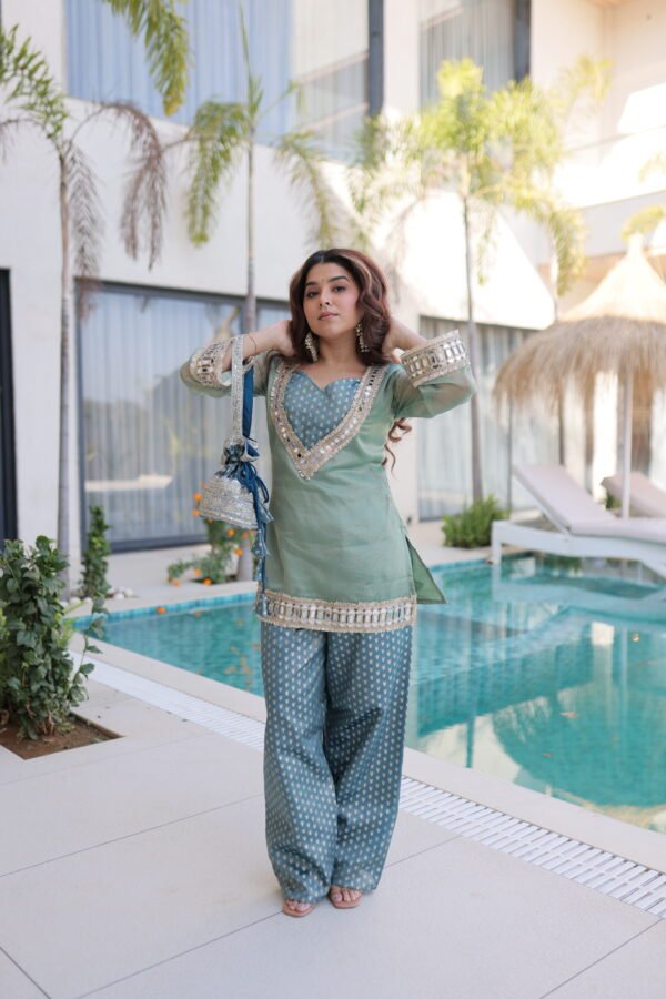 READYMADE TOP-PANT WITH BATWA