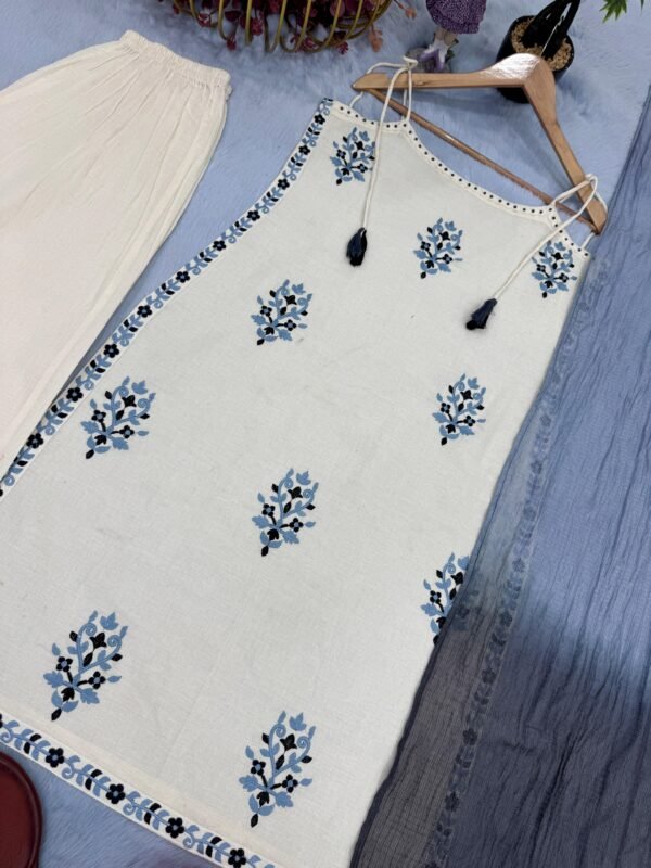 Đěsigner Traditional & Fashtivel & Office Wear Look Pur Kora Khadi Cotton Spaghetti Top & Pant With Dupatta set