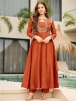 Embroidered kurta set