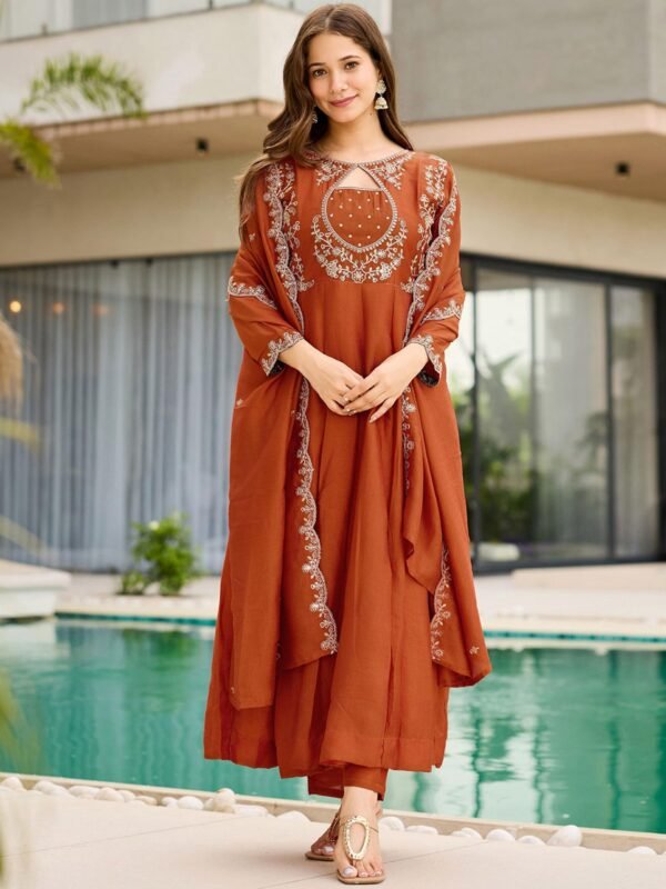 Embroidered kurta set